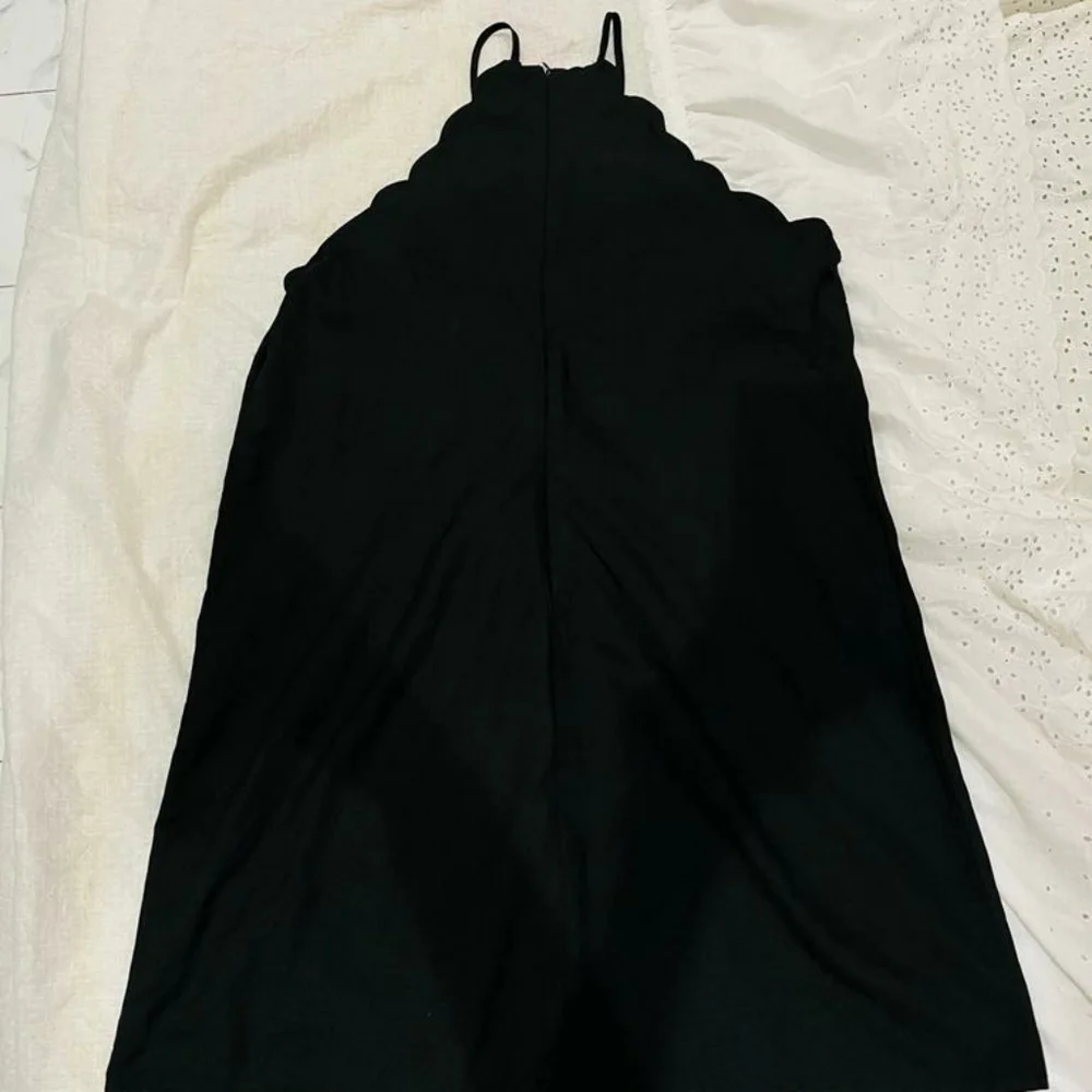 Black halter neck dress - Picture 4 of 10